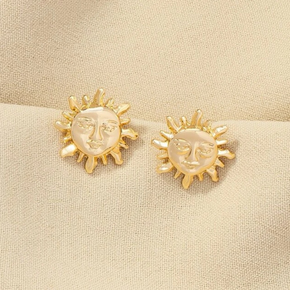 3/$30 NEW! Bohemian Earring Stud Sun Design Cute Dainty